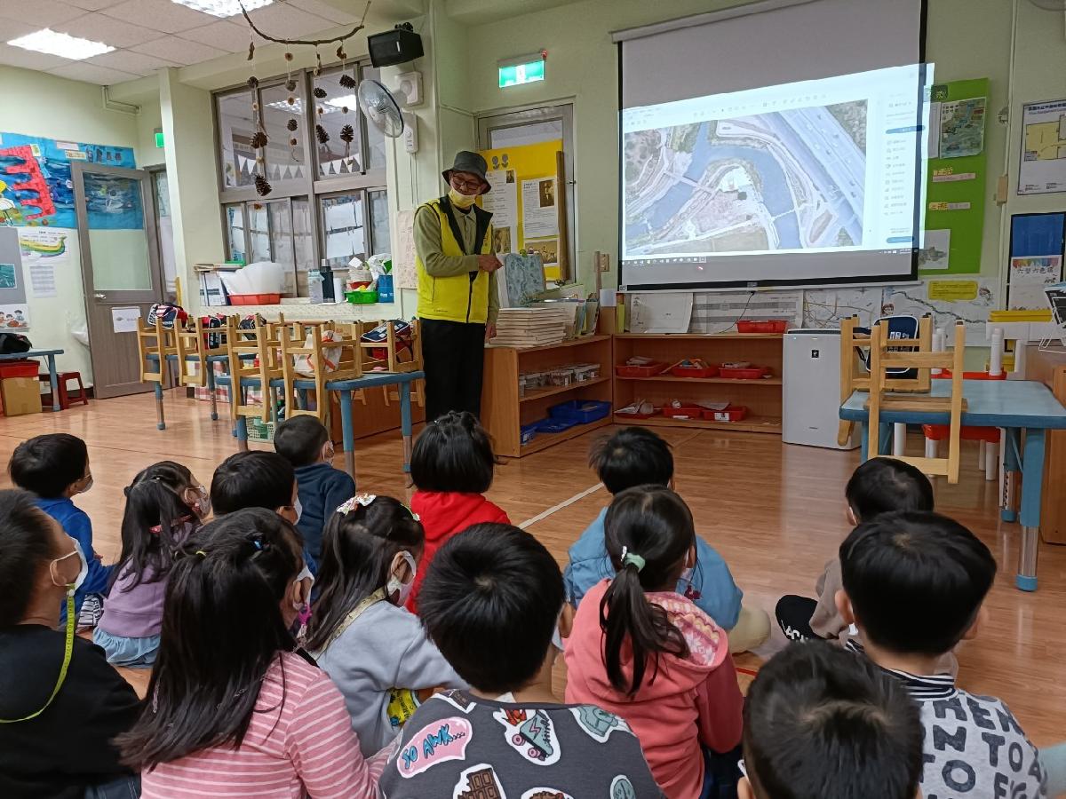 本園 彩虹班課程