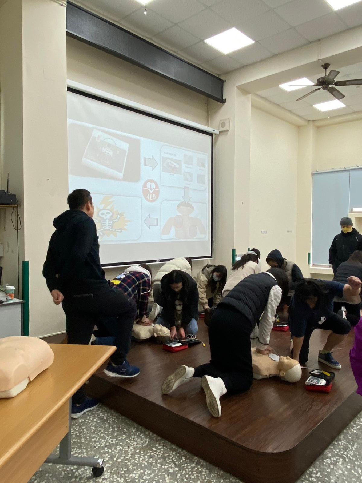 line_album_基本救命術_240129_13