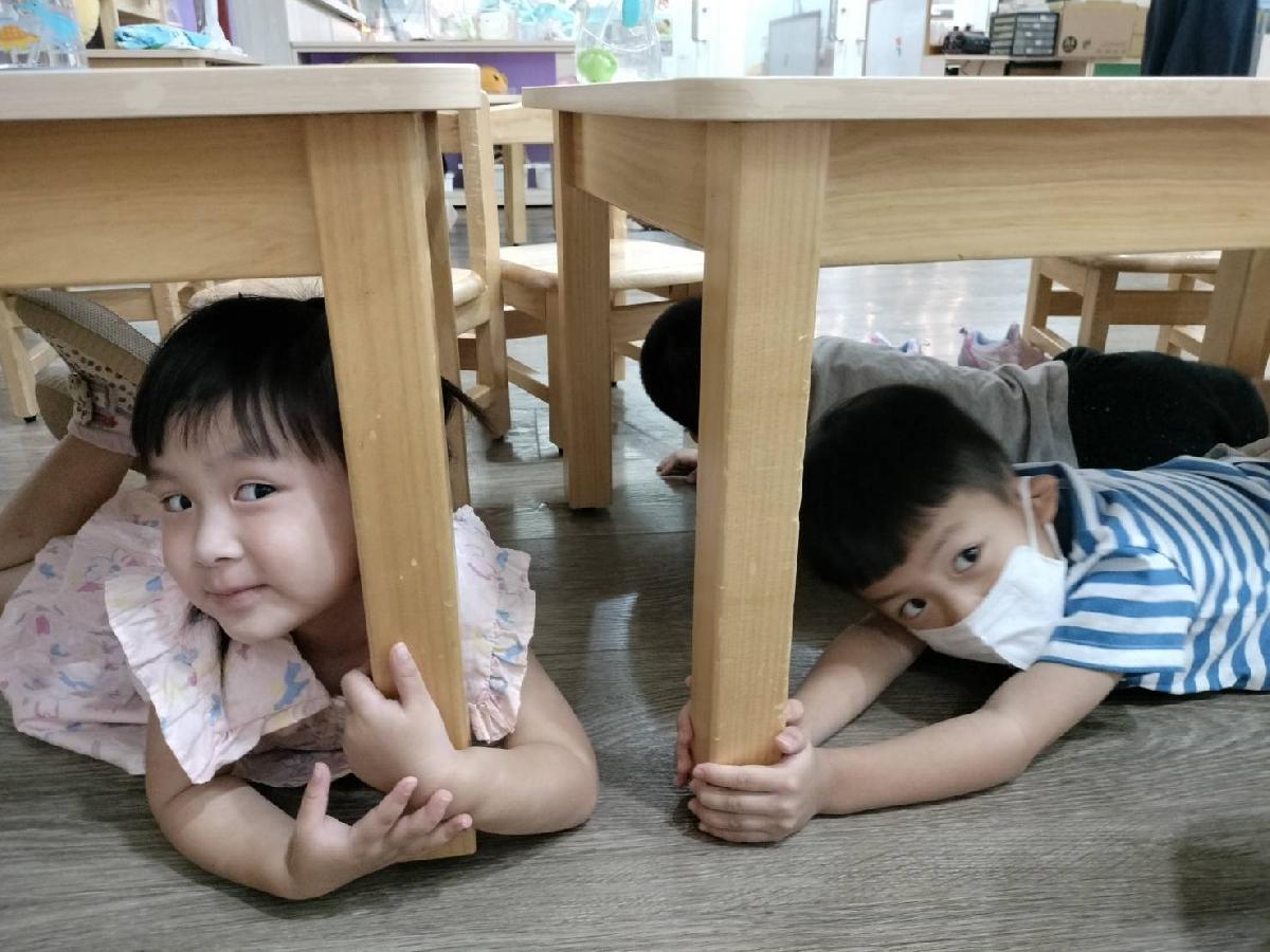 趴下.掩護.穩住，地震來了，安全最重要