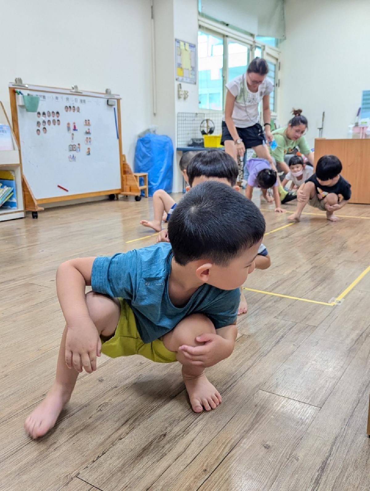 大肌肉活動-鴨子走