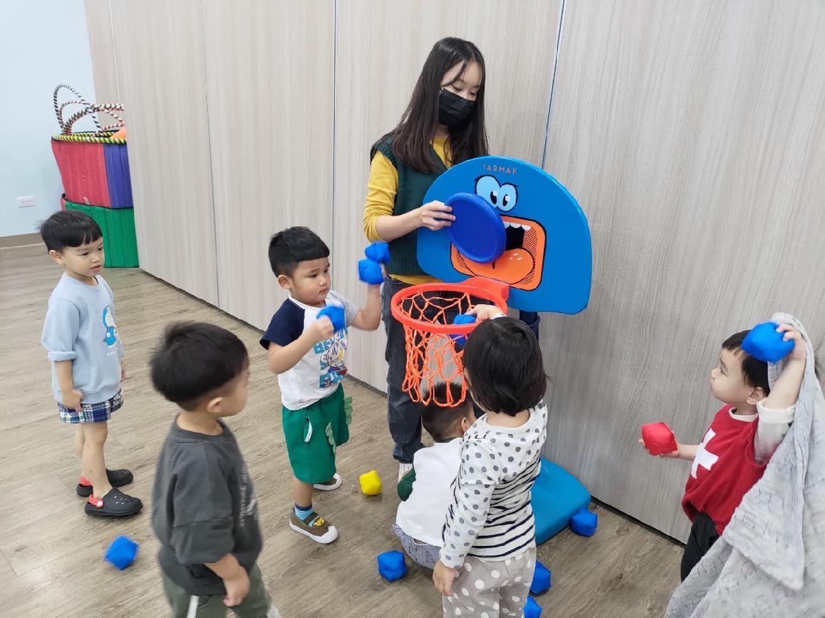 平鎮幼兒園義民分班113-1兩歲專班第十週活動花絮 平鎮幼兒園義民分班113-1兩歲專班第十週活動花絮