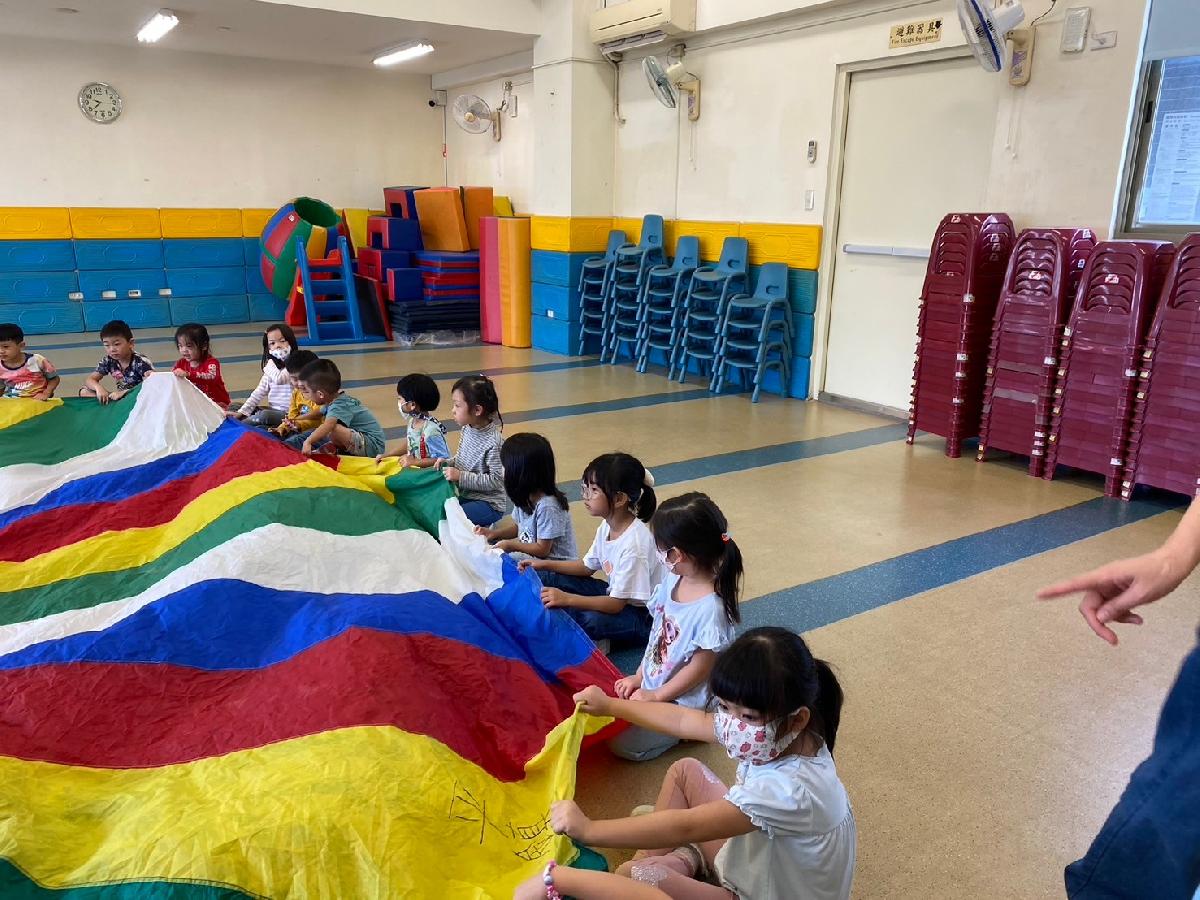 平鎮幼兒園平鎮分班氣球傘活動