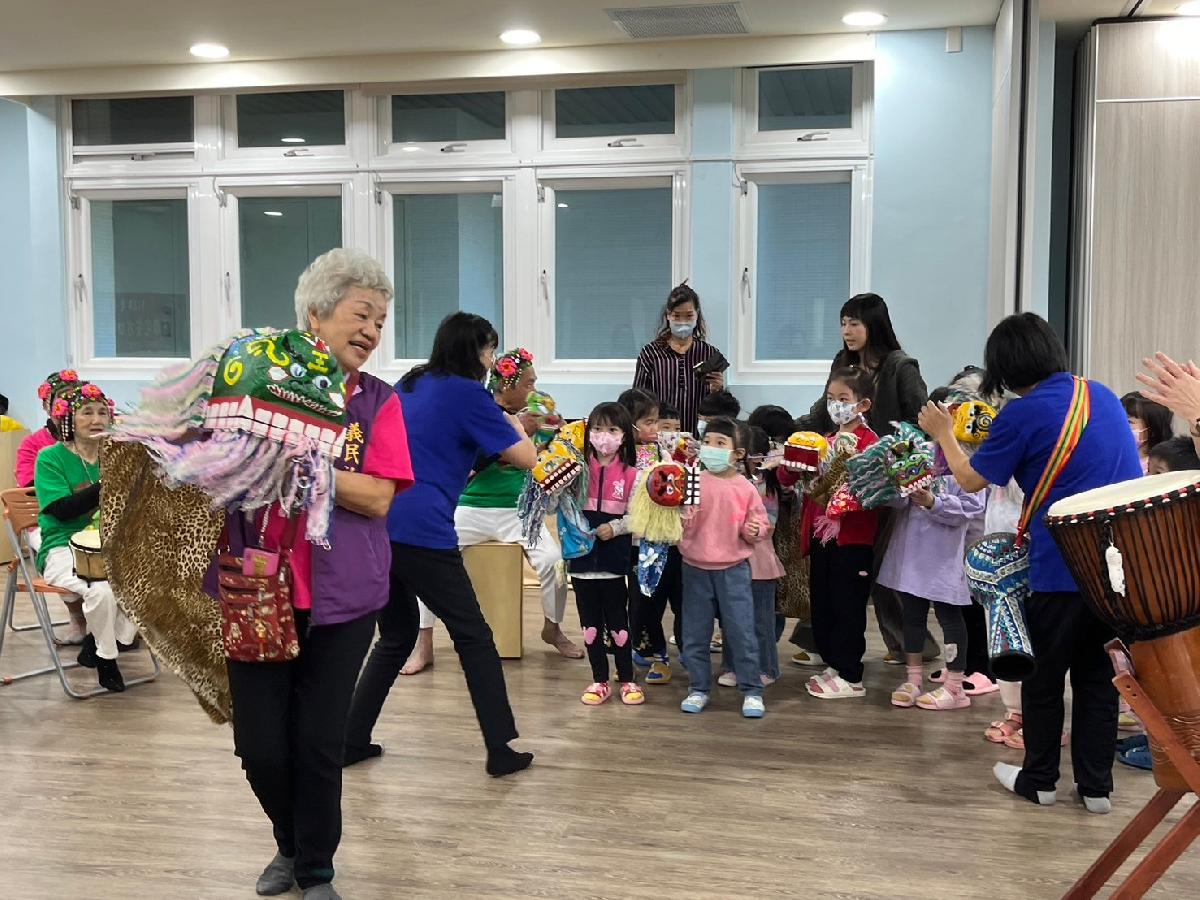 line_album_2024122義民方口獅庄頭展演_241203_20