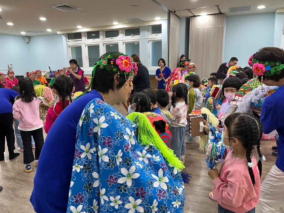 line_album_2024122義民方口獅庄頭展演_241203_13