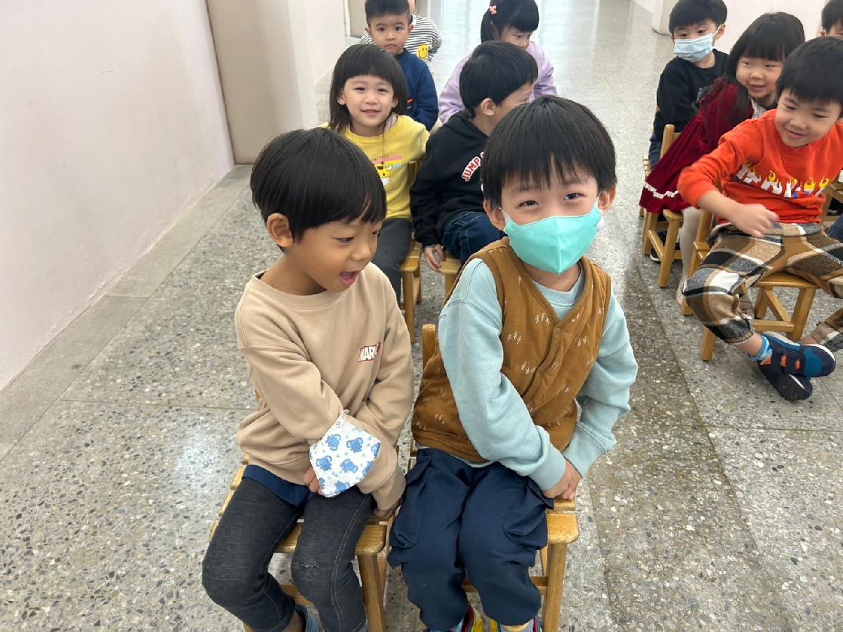 戶外教學行前安全教育宣導-模擬遊覽車逃生演練