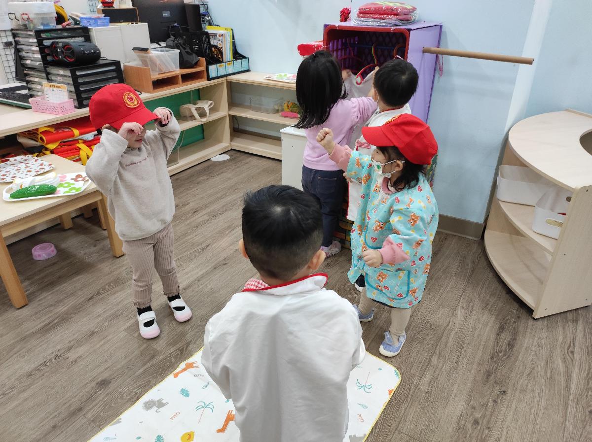 學習區多了新的教具，大家一起來探索新教具～