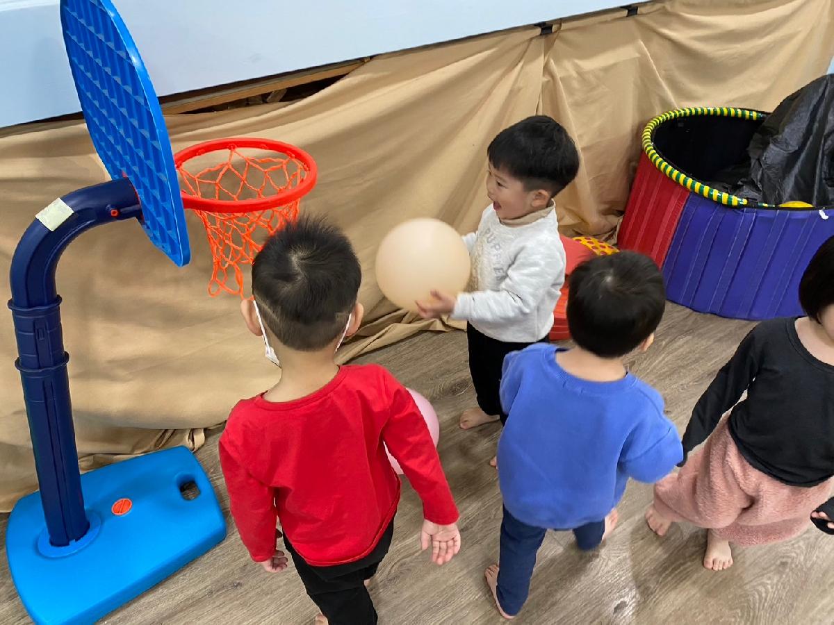 新的一年，我們來投球~