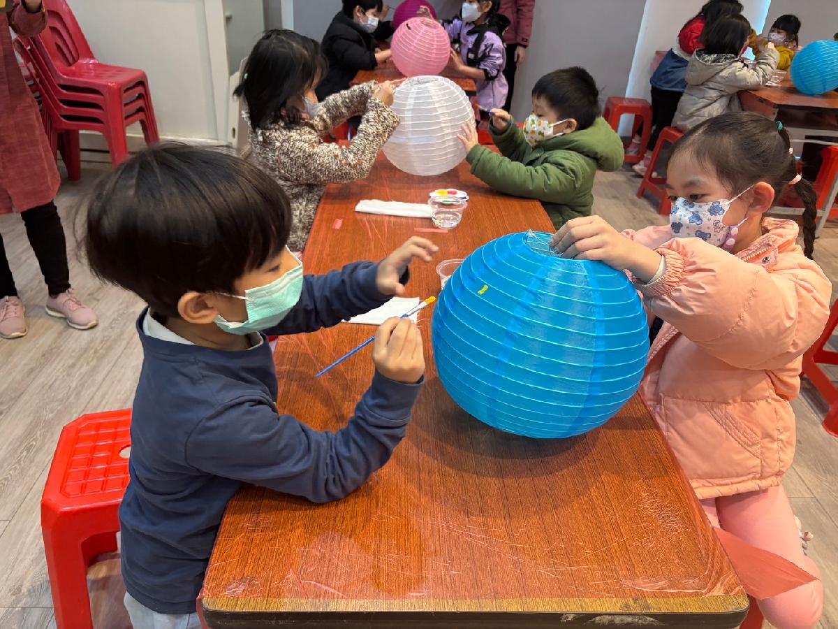 親愛班課程活動-花燈 (4)