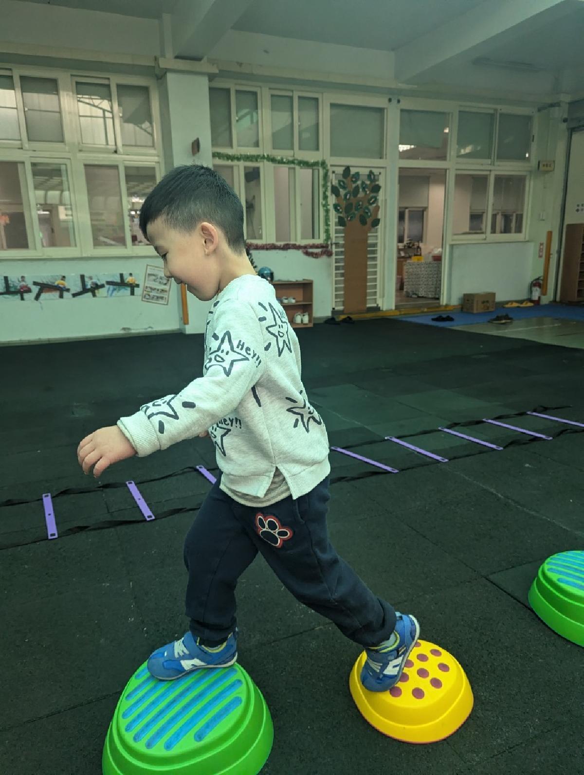 line_album_20241216運動.團討.學習區.剪刀_241216_183