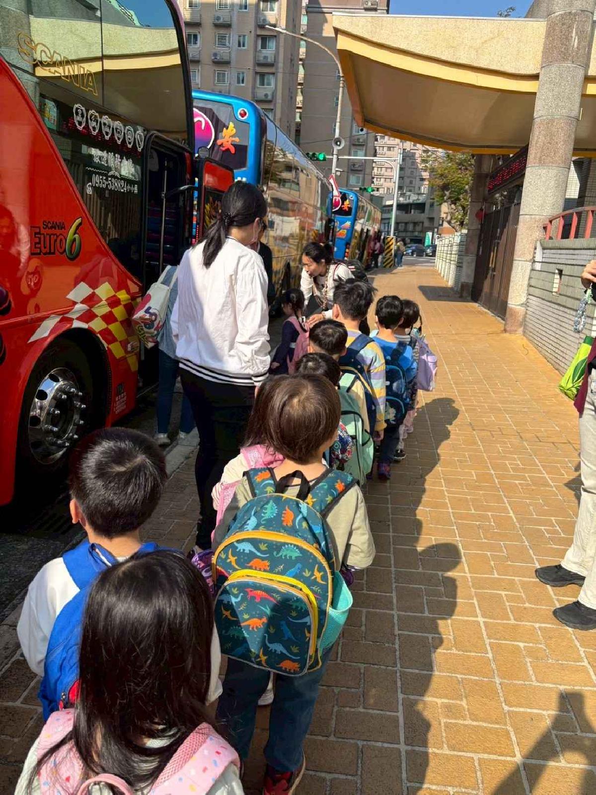 line_album_2026317_260327_19